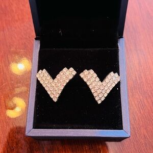 CZ CRYSTAL V SHAPED 1” SPARKLY PIERCED EARRINGS